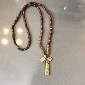 Stella & dot long wood necklace